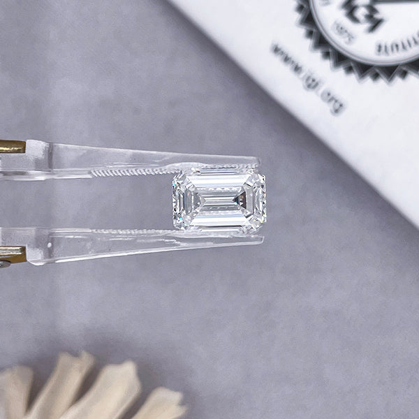 IGI Certified Colorless Emerald Cut Diamonds HPHT CVD Lab Grown Loose Diamonds
