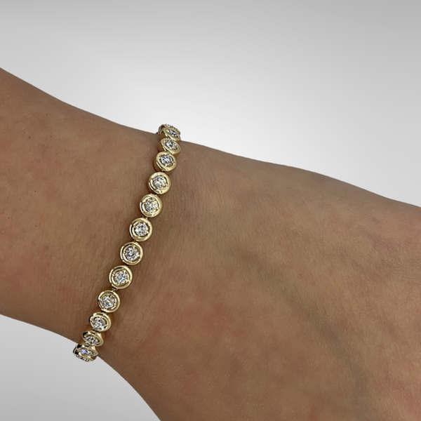 Real Moissanite Bangle Style Bracelet Round Brilliant Cut Bezel Set Bracelet For Girls