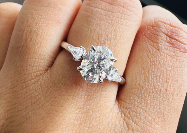 Oval Cut Moissanite Engagement Ring Three Stone Classic Wedding Ring