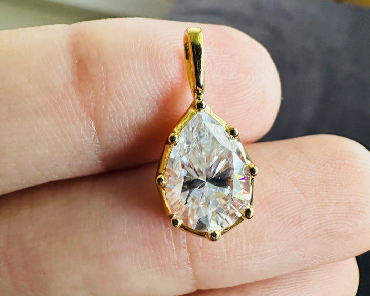 Pear Cut Moissanite Solitaire Pendant 2 CTW Teardrop Pendant For Birthday Gift