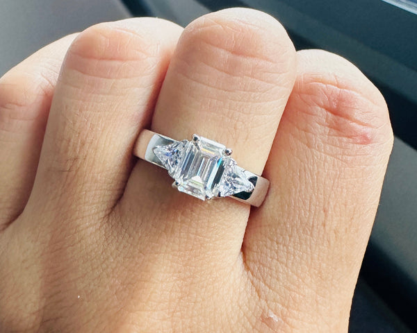 Emerald Cut Moissanite Three Stone Engagement Ring 18K Solid Gold Wedding Ring