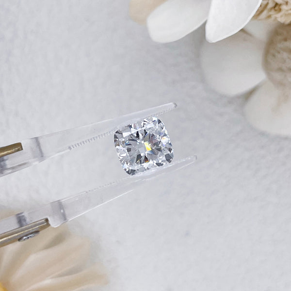IGI Certified White E Color Cushion VS Clarity Cut Lab Grown Loose Diamonds CVD