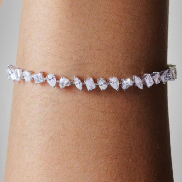 18K White Gold Multi Cut Diamond Tennis Bracelet Stylish Handcrafted Jewelry
