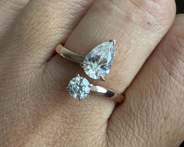 Pear & Round Open Band Unique Ring 18K Gold Moissanite Engagement Ring