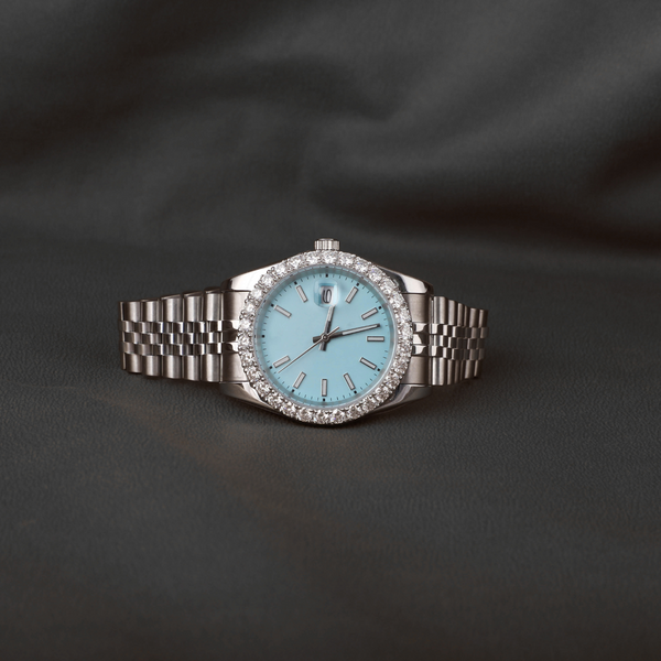 Iced Out sky Blue Dial VVS Moissanite bezel Diamond Wrist Watch with Date Dial Trendsetting Bling for Fashion Enthusiasts for Men