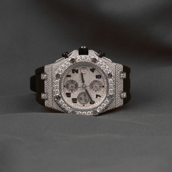 Luxury Round Three Sub Dial Rubber Strap Watch Half Iced Out VVS1 Moissanite diamond Customized Branded Watches for Men